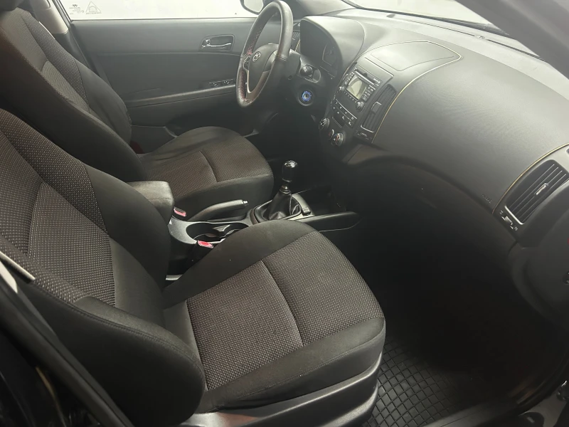Hyundai I30 газов инекцион, снимка 9 - Автомобили и джипове - 53152157