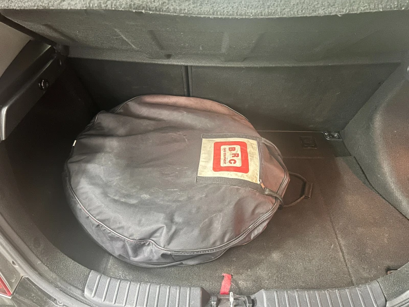 Hyundai I30 газов инекцион, снимка 11 - Автомобили и джипове - 53152157