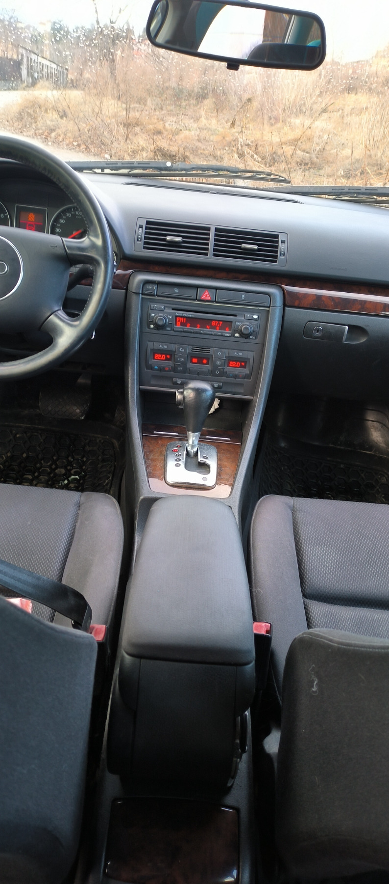 Audi A4 1800Т газов инжекцион, снимка 12 - Автомобили и джипове - 45231981