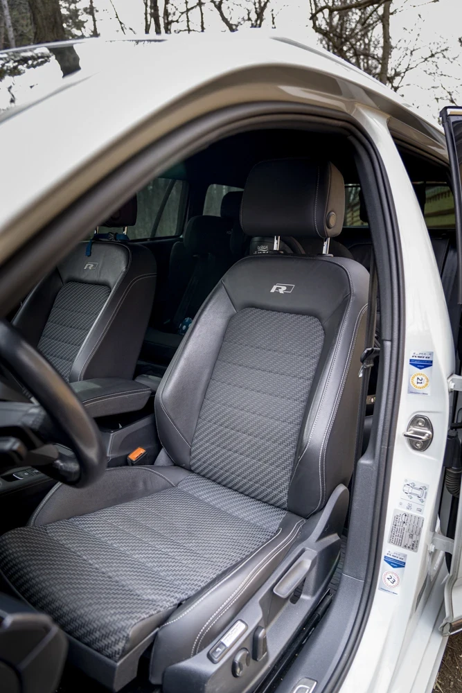 VW Passat R-Line* Dynaudio* Печка* 96к км, снимка 12 - Автомобили и джипове - 53397894