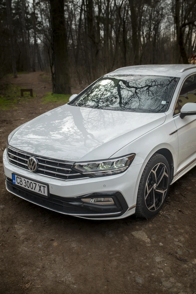 VW Passat 2.0 TSI* R-Line* Dynaudio* Печка* 96к км - изображение 9