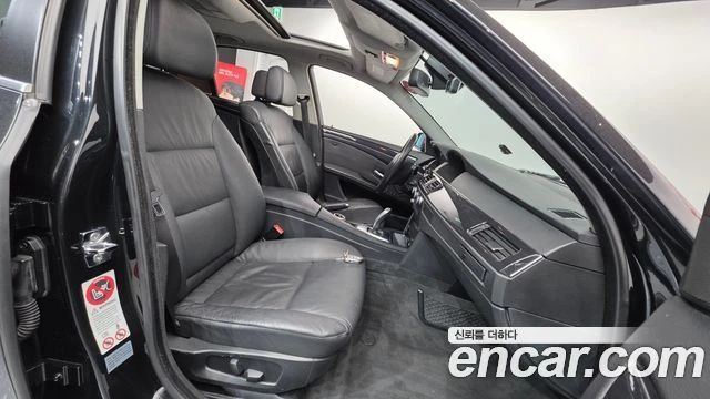 BMW 520, снимка 10 - Автомобили и джипове - 56089317