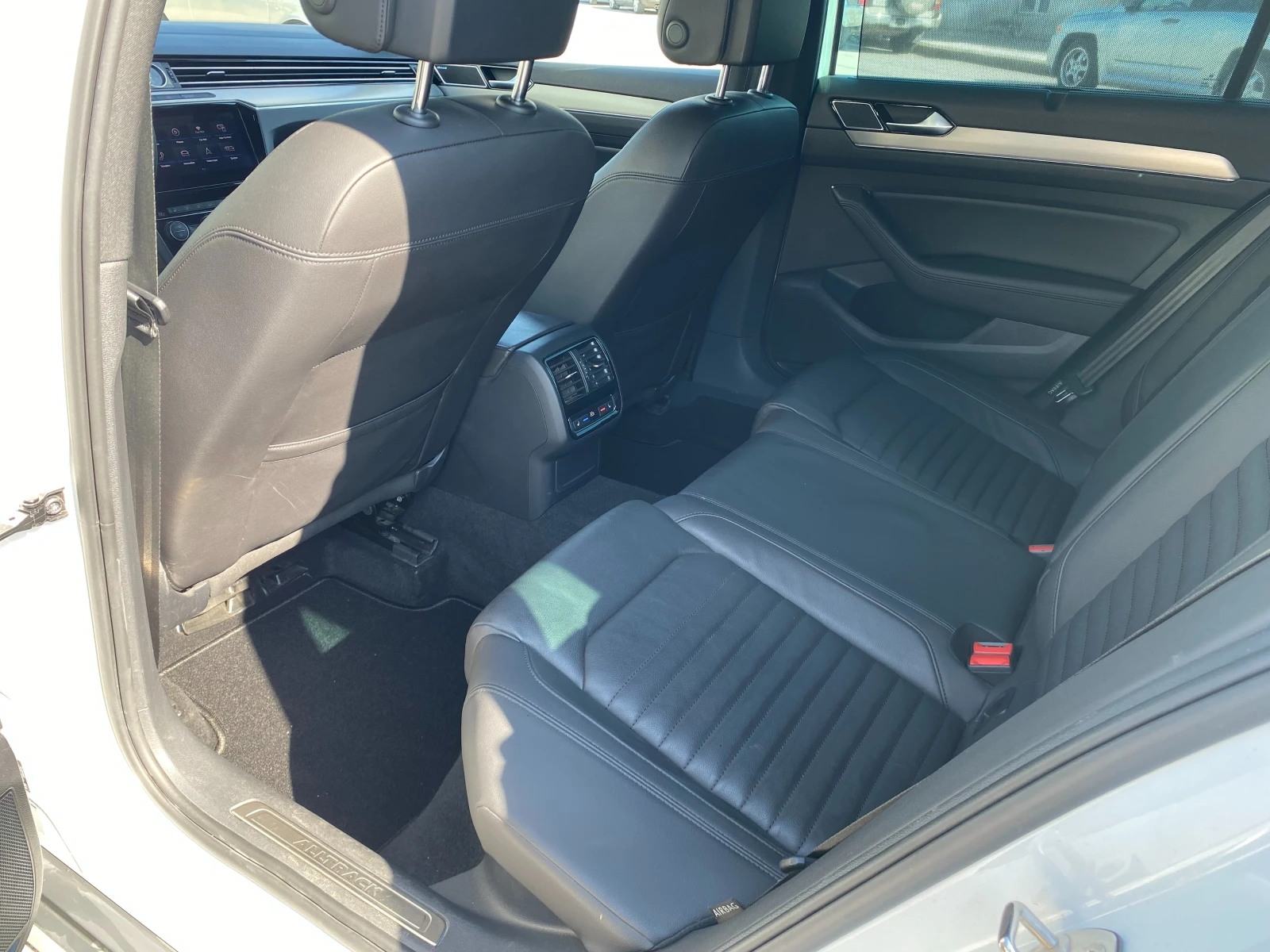 VW Alltrack 2.0 TDI 4x4 240HP - изображение 9