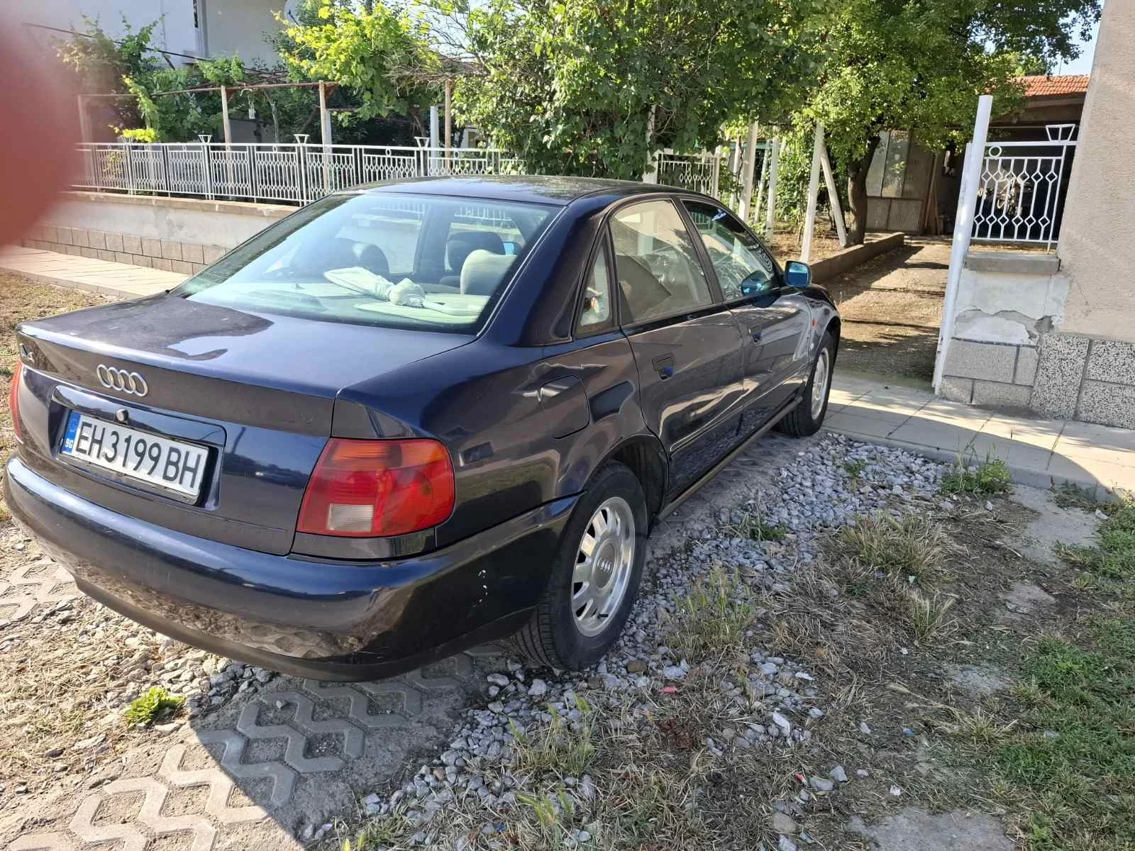 Audi A4 1.6 - изображение 4