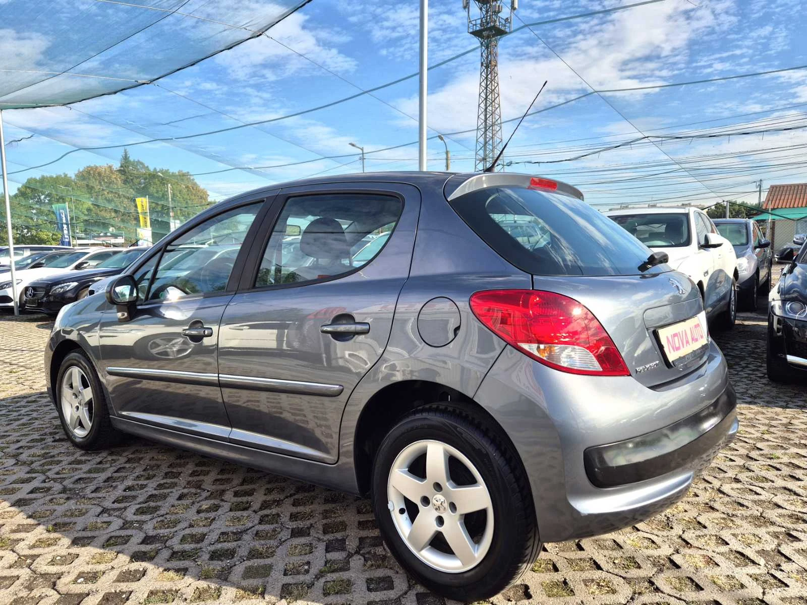 Peugeot 207 1.4i-FACE LIFT-175.000км - изображение 2