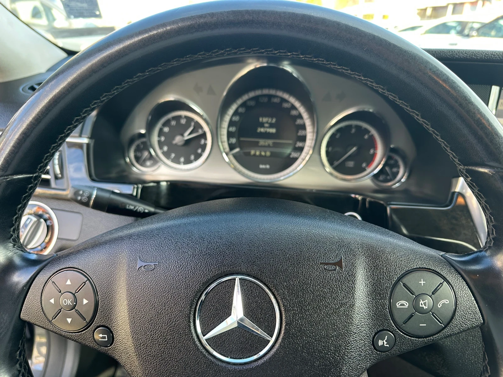 Mercedes-Benz E 250 250 CDI-204 k.s.Ослужена напълно - изображение 8