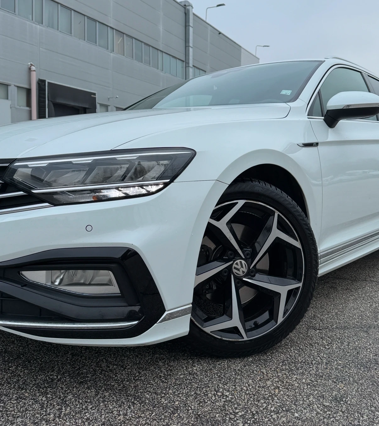 VW Passat 2.0 TSI* R-Line* Dynaudio* �����* 96� �� | Mobile.bg � ����������� 4