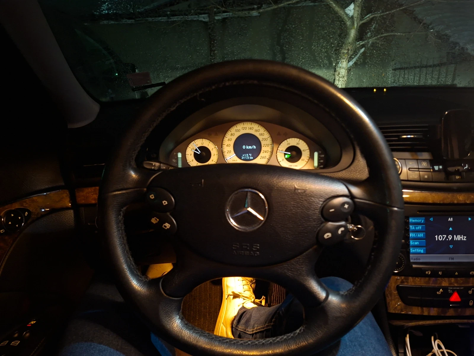 Mercedes-Benz E 320 V6 EVO - изображение 6