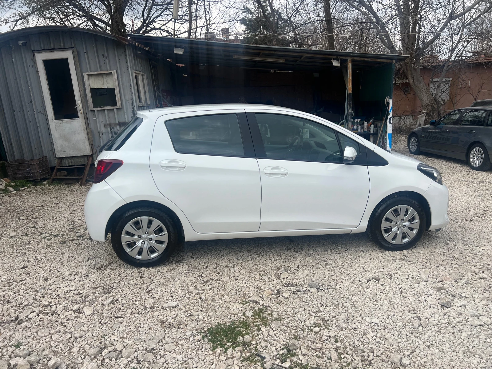Toyota Yaris Face Lift 103, 000 km, снимка 6 - Автомобили и джипове - 53902783