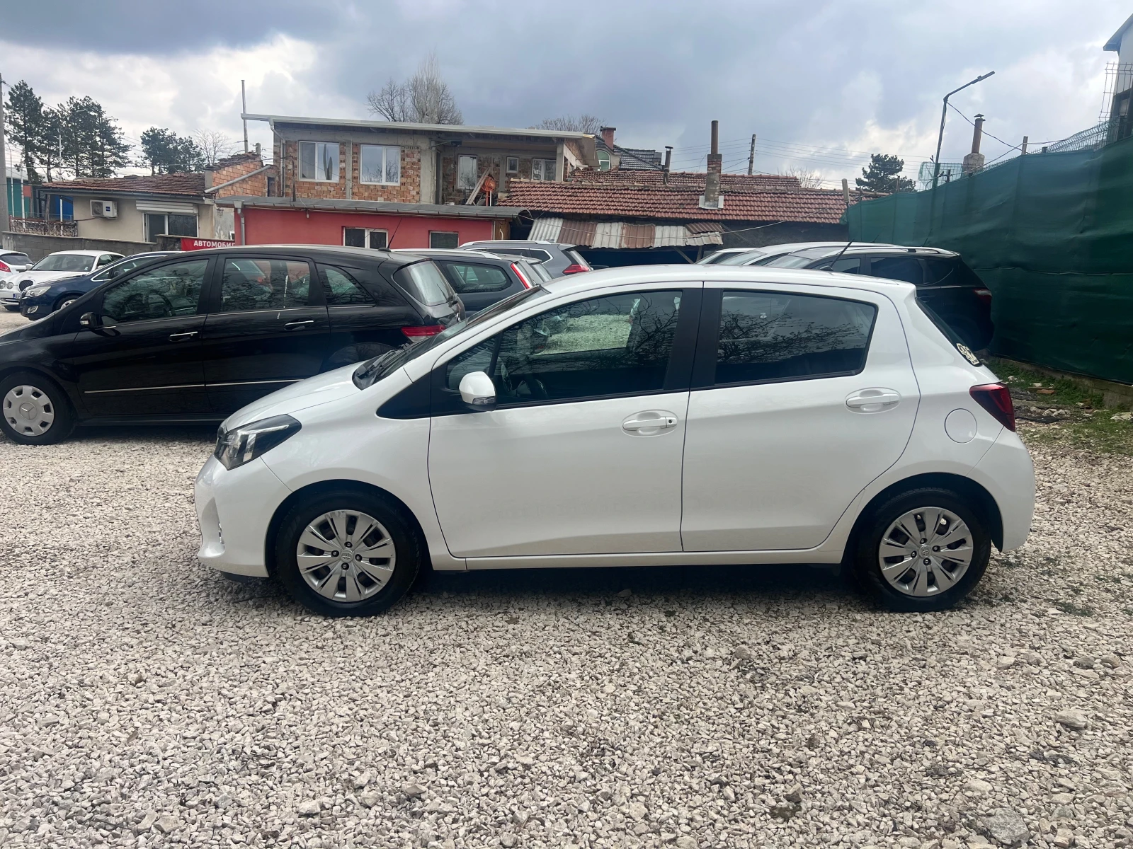 Toyota Yaris Face Lift 103, 000 km, снимка 2 - Автомобили и джипове - 53902783