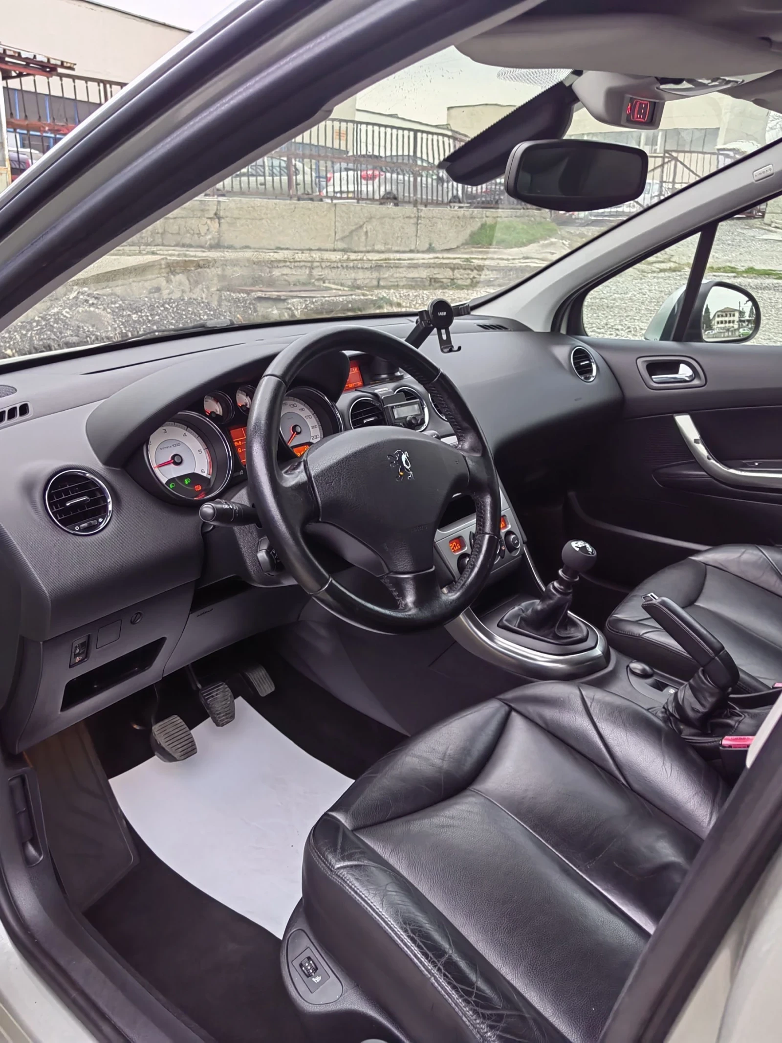 Peugeot 308 2.0HDI Кожа/Панорама/Full, снимка 7 - Автомобили и джипове - 53934993