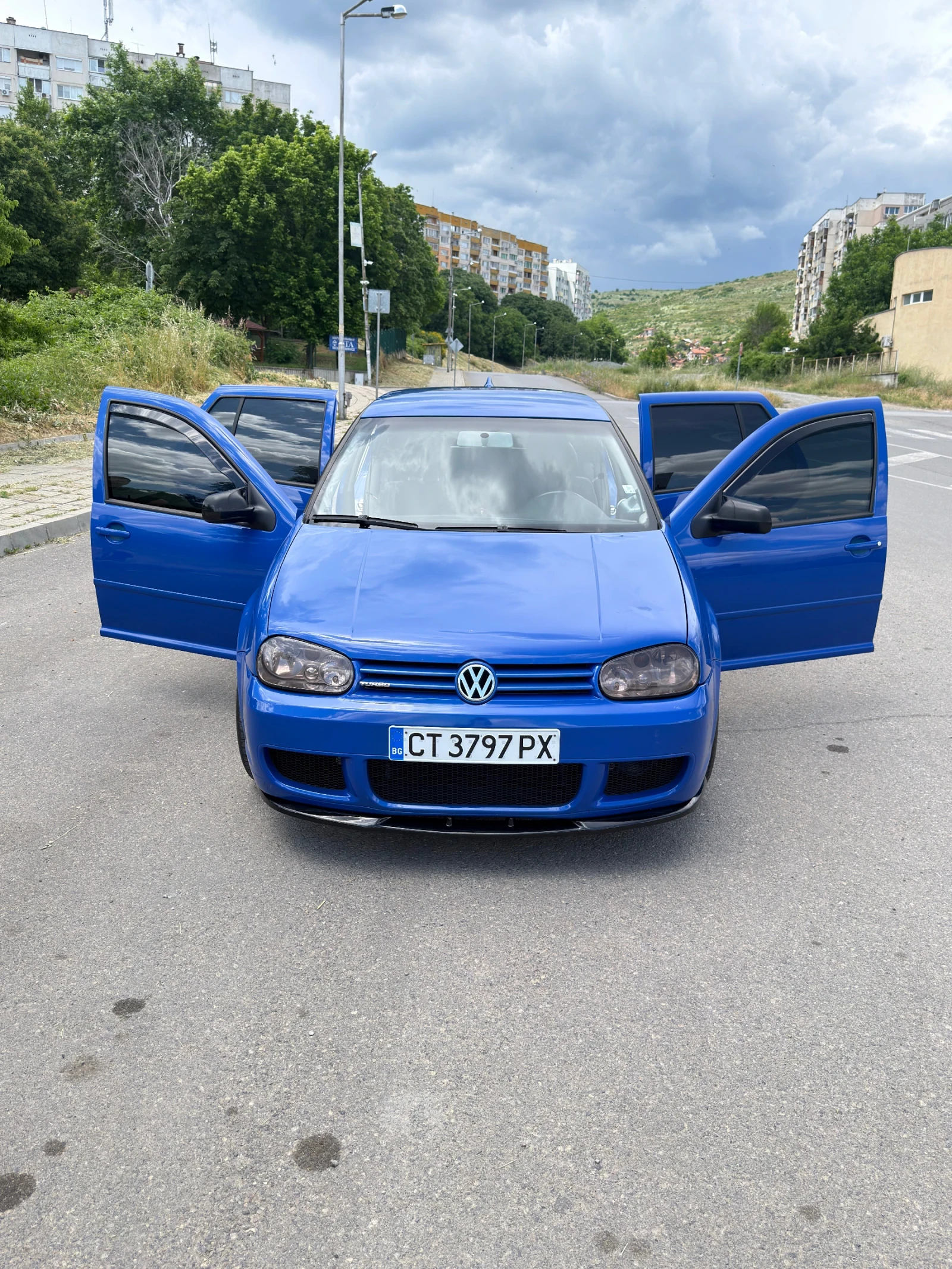 VW Golf, снимка 2 - Автомобили и джипове - 54773542