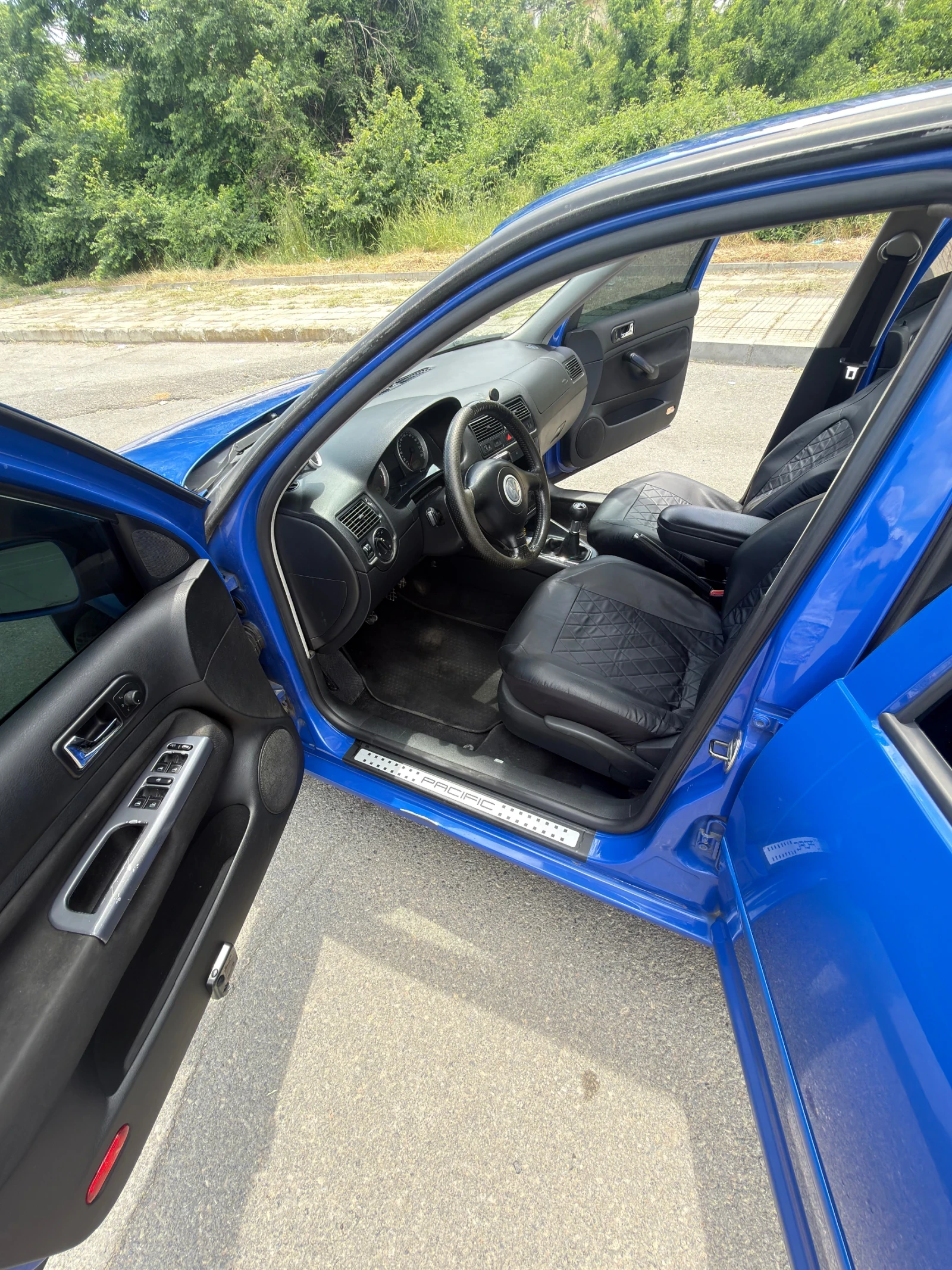 VW Golf, снимка 7 - Автомобили и джипове - 54773542