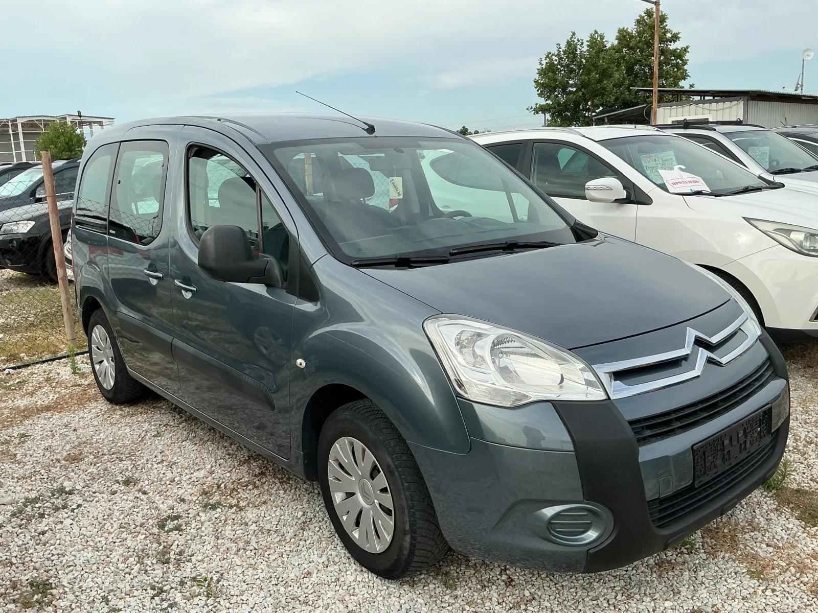 Citroen Berlingo, снимка 3 - Автомобили и джипове - 55420936