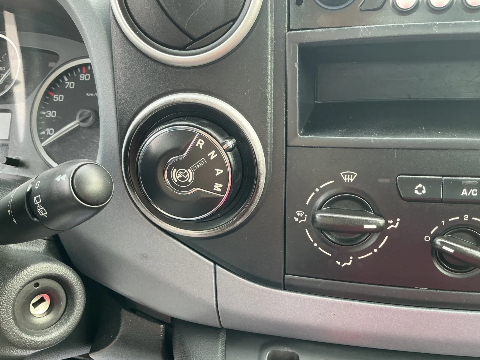 Citroen Berlingo, снимка 12 - Автомобили и джипове - 55420936