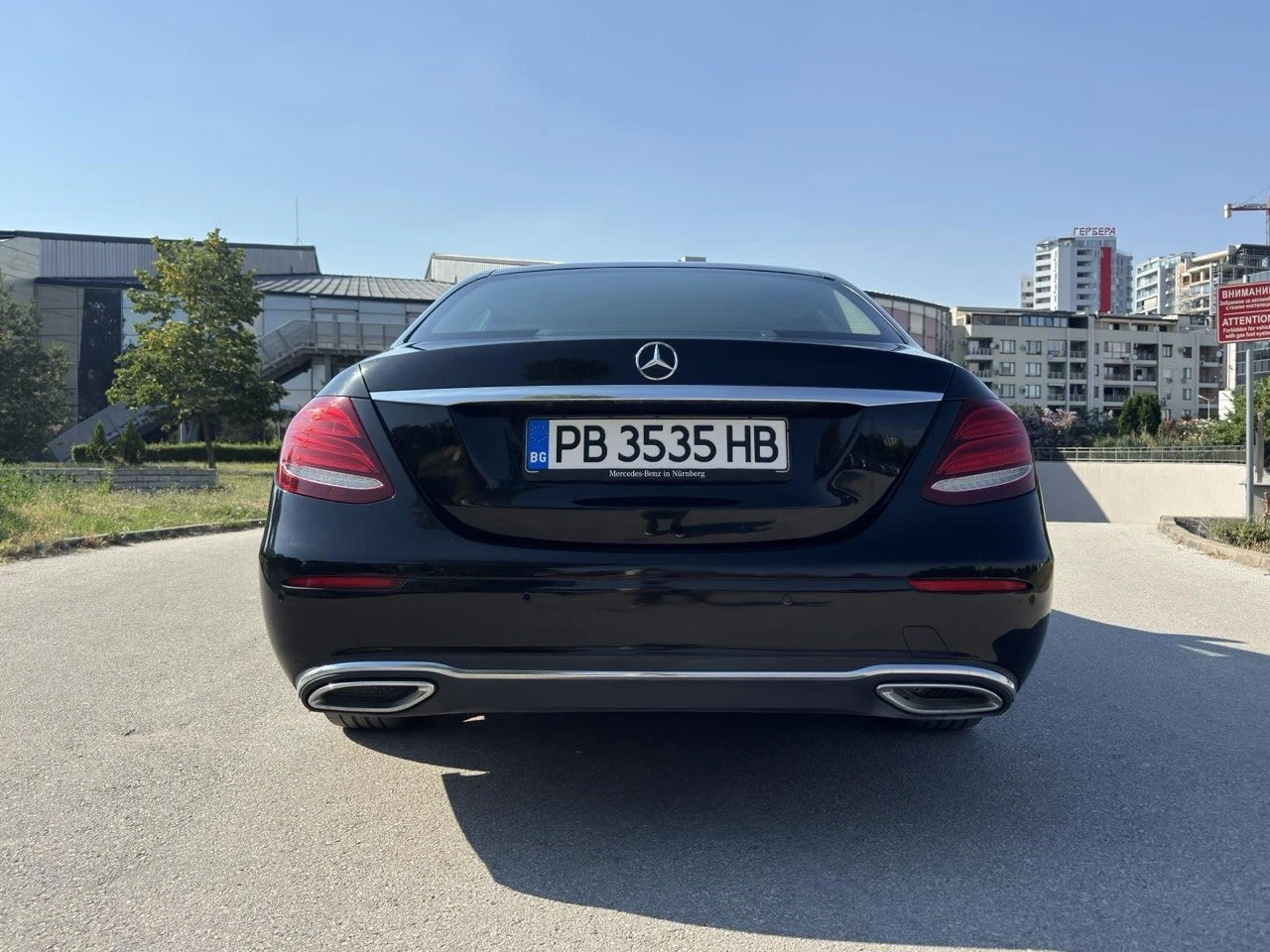 Mercedes-Benz E 220, снимка 5 - Автомобили и джипове - 55545927