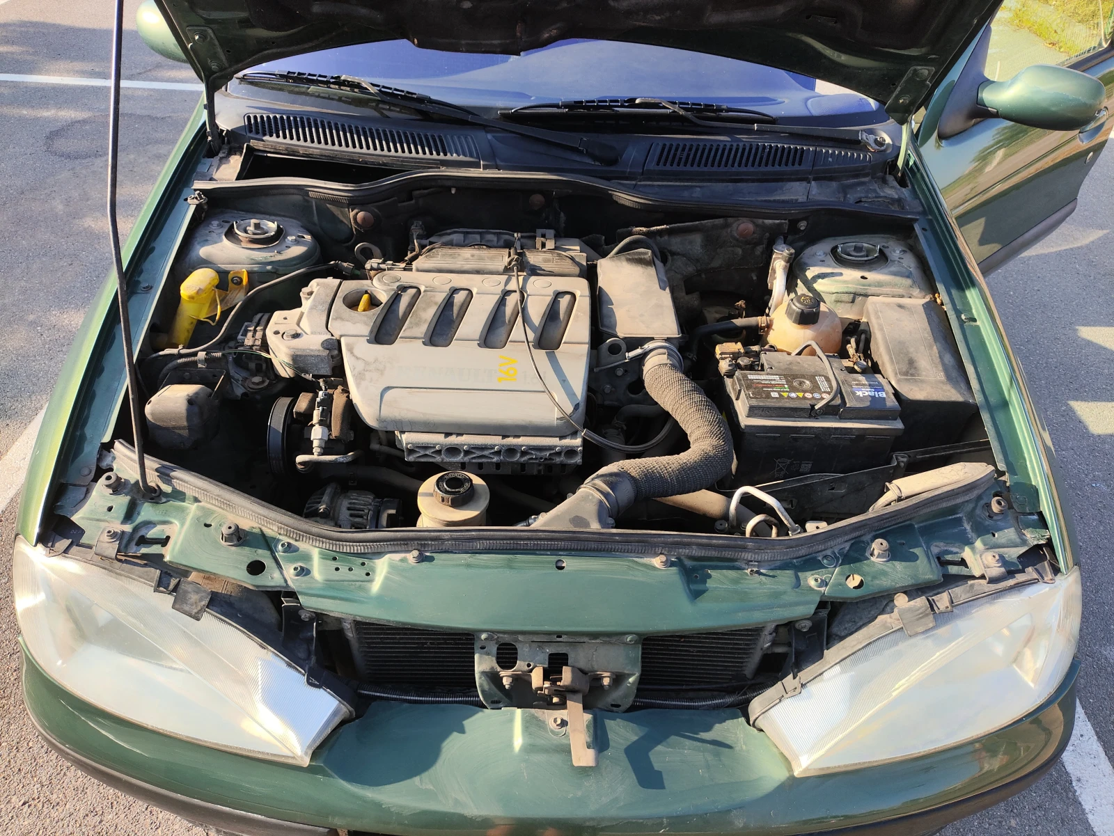 Renault Megane, снимка 15 - Автомобили и джипове - 55546030