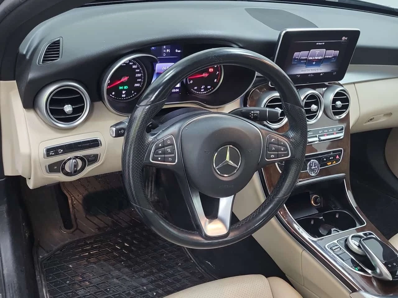 Mercedes-Benz C 300 * АВТОКРЕДИТ БЕЗ ПЪРВОНАЧАЛНА ВНОСКА, снимка 9 - Автомобили и джипове - 55553746