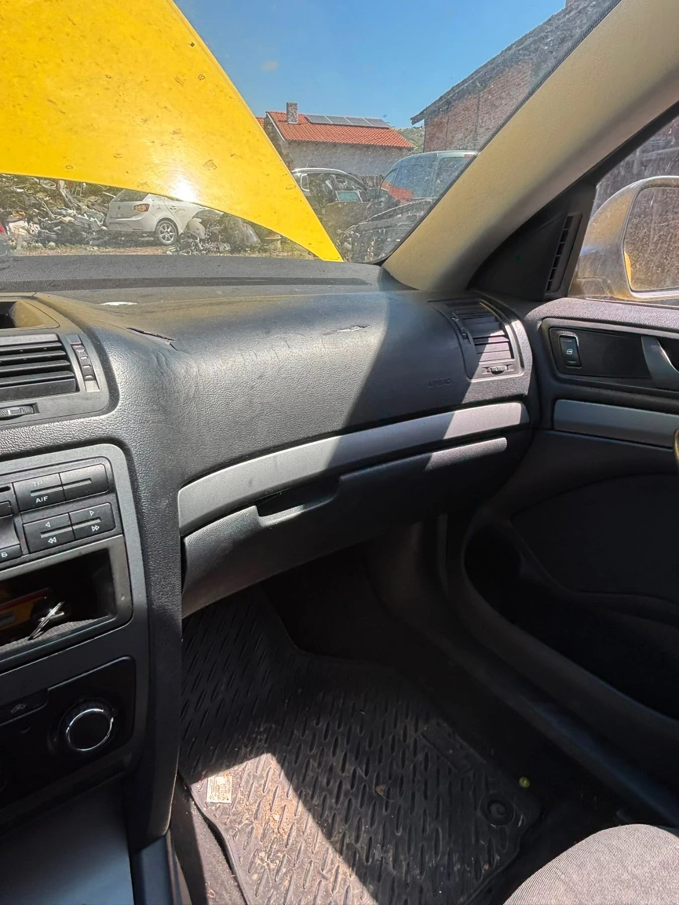 Skoda Octavia 1.6i 102hp, снимка 9 - Автомобили и джипове - 55777885