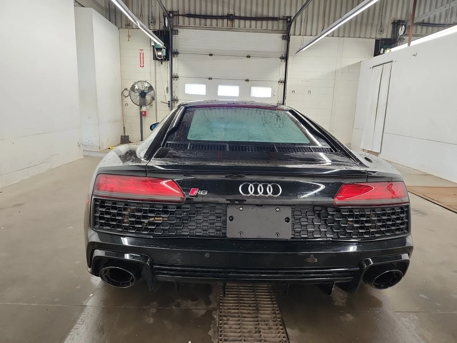 Audi Coupe V10 PERFORMANCE / CARFAX / ЦЕНА ДО БЪЛГАРИЯ , снимка 5 - Автомобили и джипове - 55847051
