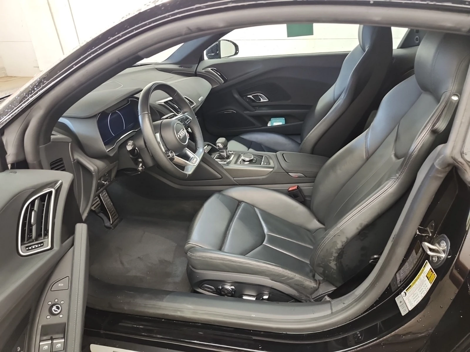 Audi Coupe V10 PERFORMANCE / CARFAX / ЦЕНА ДО БЪЛГАРИЯ , снимка 9 - Автомобили и джипове - 55847051