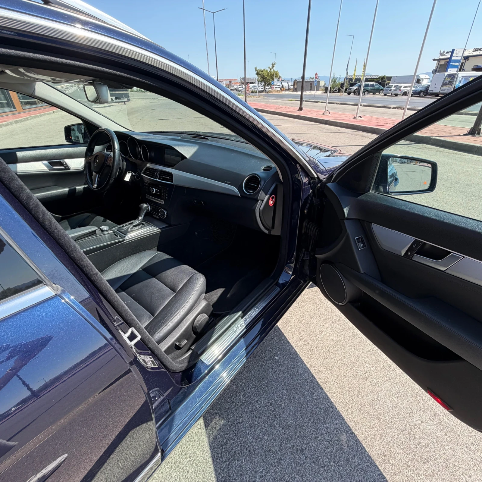 Mercedes-Benz C 350 CDI;DISTRONIC;ПОДГРЕВ;ТЕМПОМАТ;МЪРТВА ТОЧКА;КОЖА, снимка 9 - Автомобили и джипове - 56073902