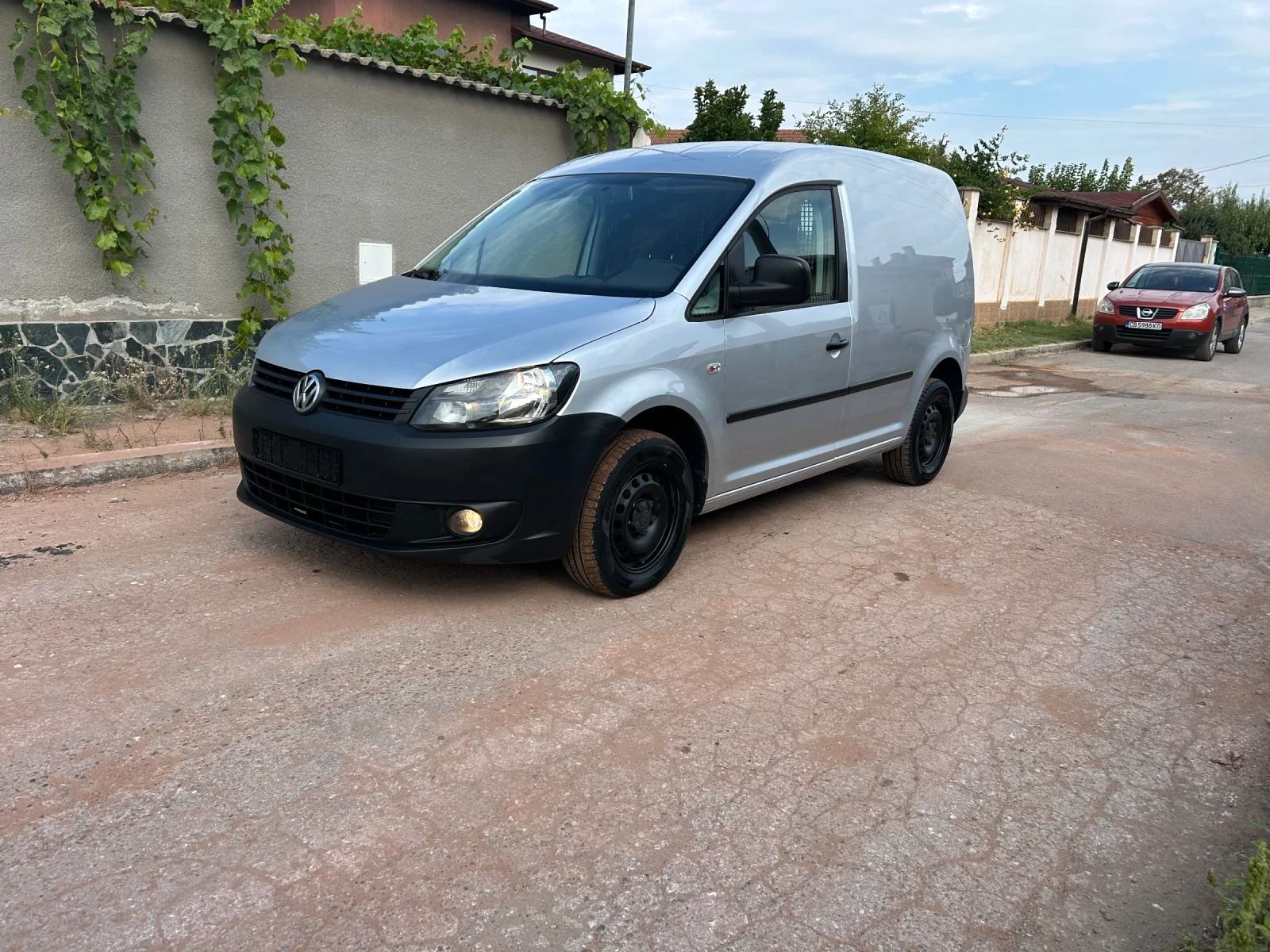 VW Caddy 1.6 TDI 75к.с. Климатик., снимка 2 - Автомобили и джипове - 56108887