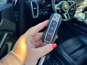 Porsche Cayenne  GTS / 360 / Distronic / Matrix / Bose / Carfax , снимка 15