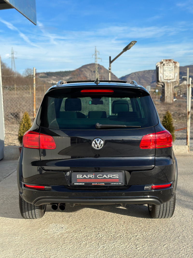 VW Tiguan R-Line Панорама* Xenon* Камера 2.0TDI, снимка 4 - Автомобили и джипове - 45110133
