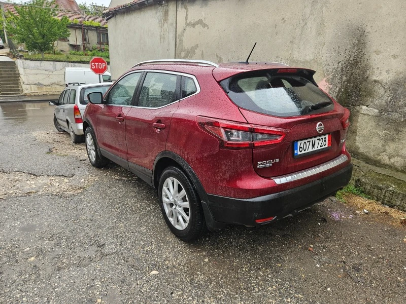 Nissan Qashqai 2.0 SV AWD, снимка 4 - Автомобили и джипове - 47008175