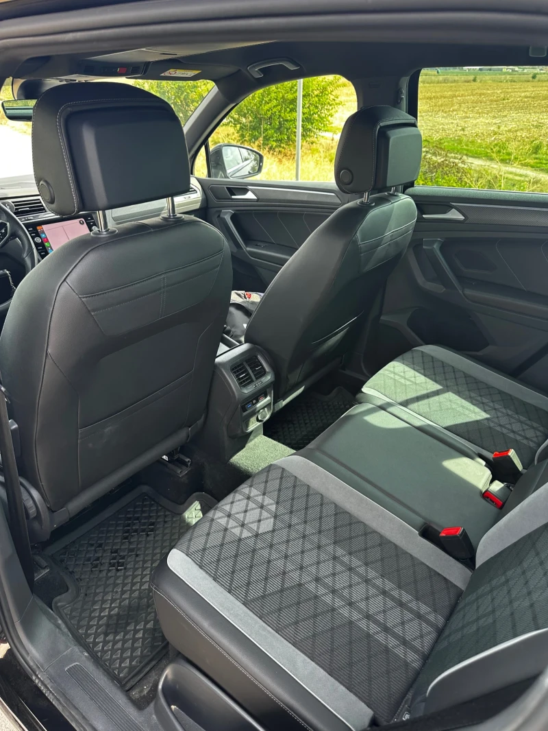 VW Tiguan 2.0 TDI R-line 4MOTION, снимка 9 - Автомобили и джипове - 51633068