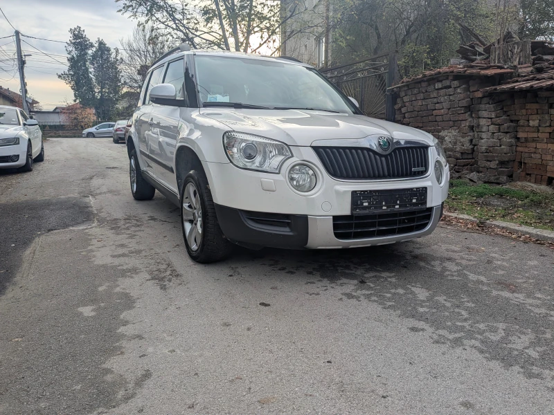 Skoda Yeti * GREEN LINE* BI-XENON* NAVI* , снимка 3 - Автомобили и джипове - 52355941