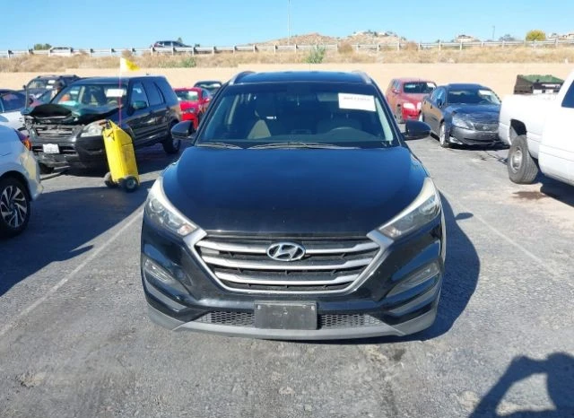 Hyundai Tucson, снимка 6 - Автомобили и джипове - 48690479