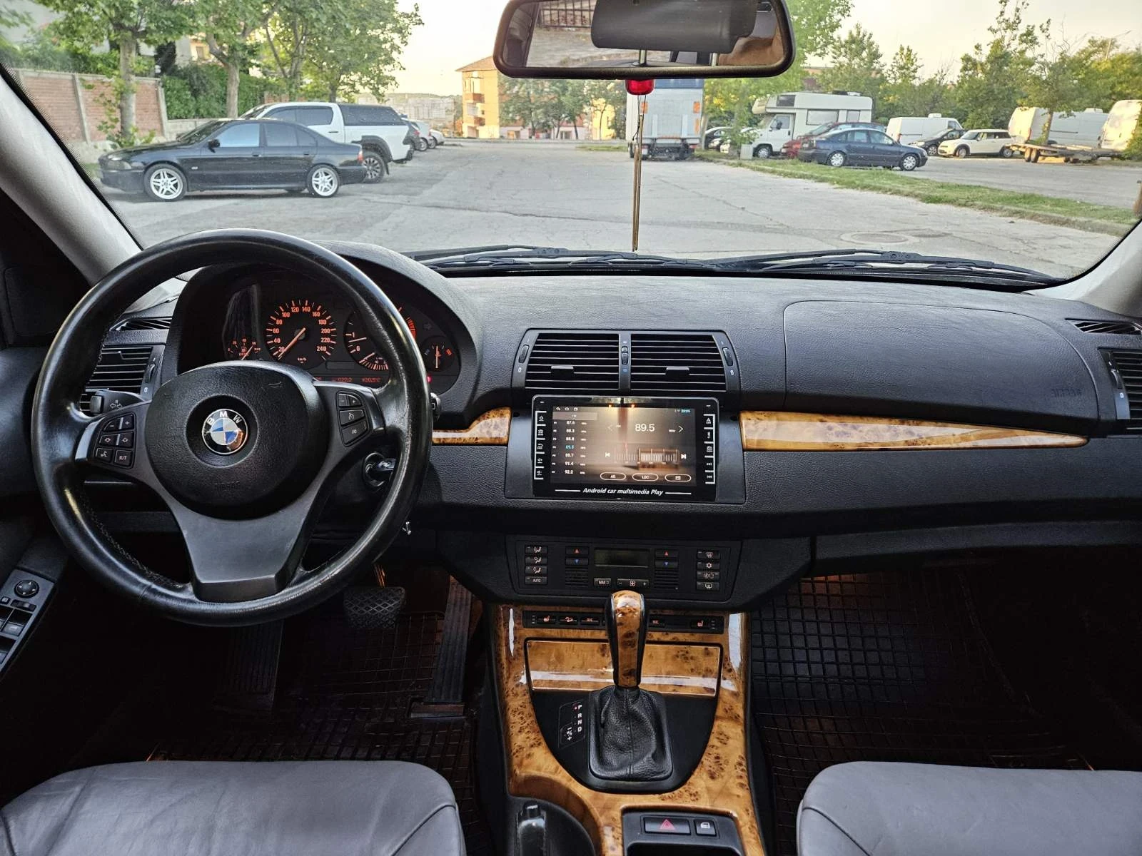 BMW X5 3.0 218к.с. - изображение 9