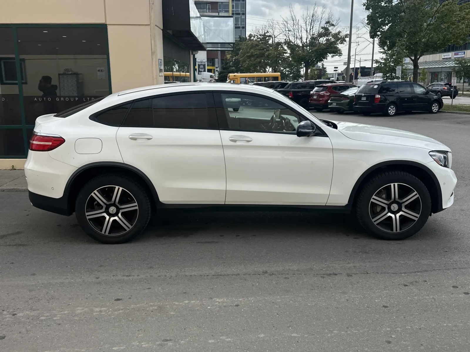 Mercedes-Benz GLC 300 * АВТОКРЕДИТ* * ЦЕНА ДО БЪЛГАРИЯ*  - изображение 3
