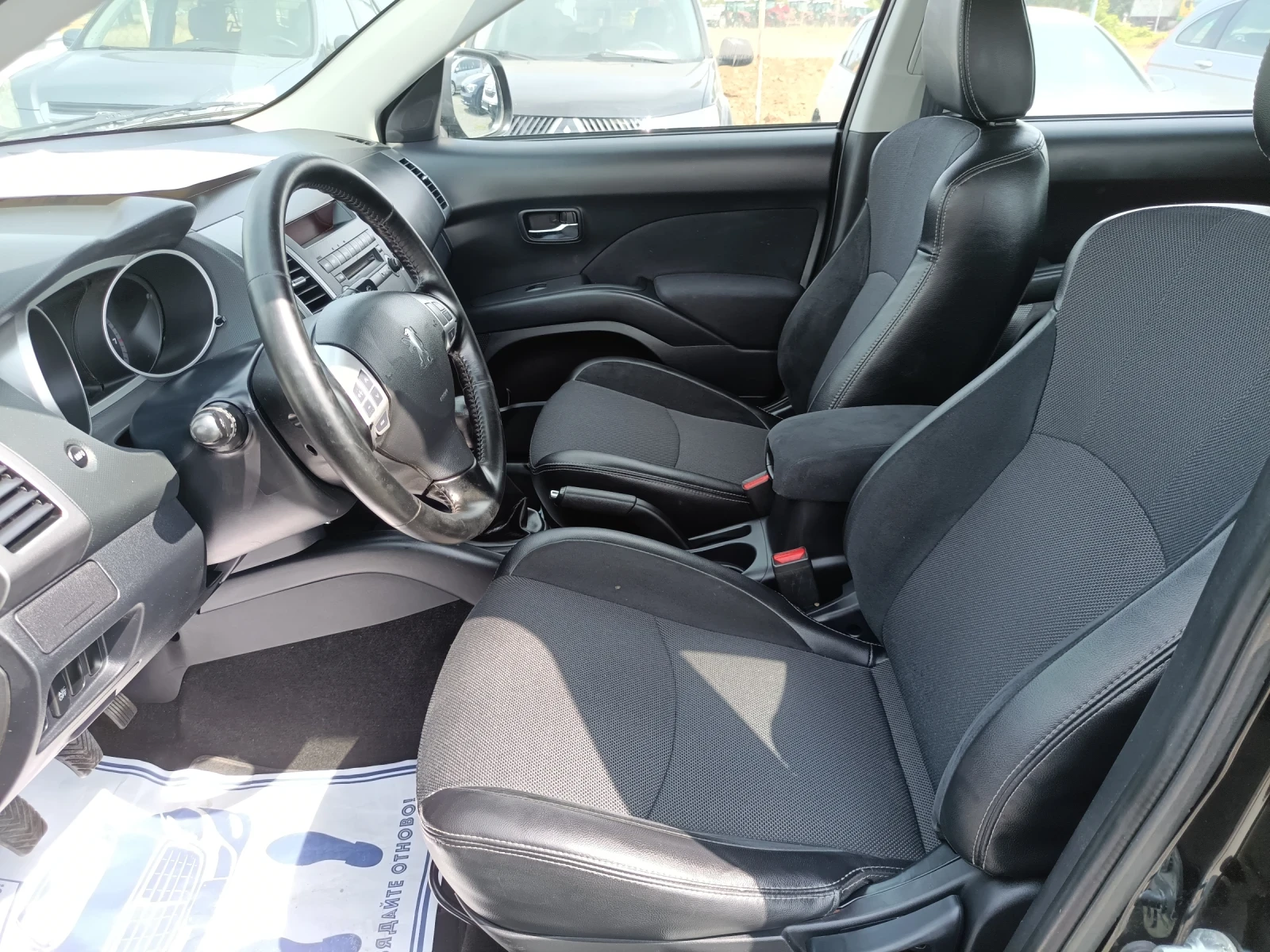 Peugeot 4007 2.4 бензин 114000 серв.книжка - изображение 10