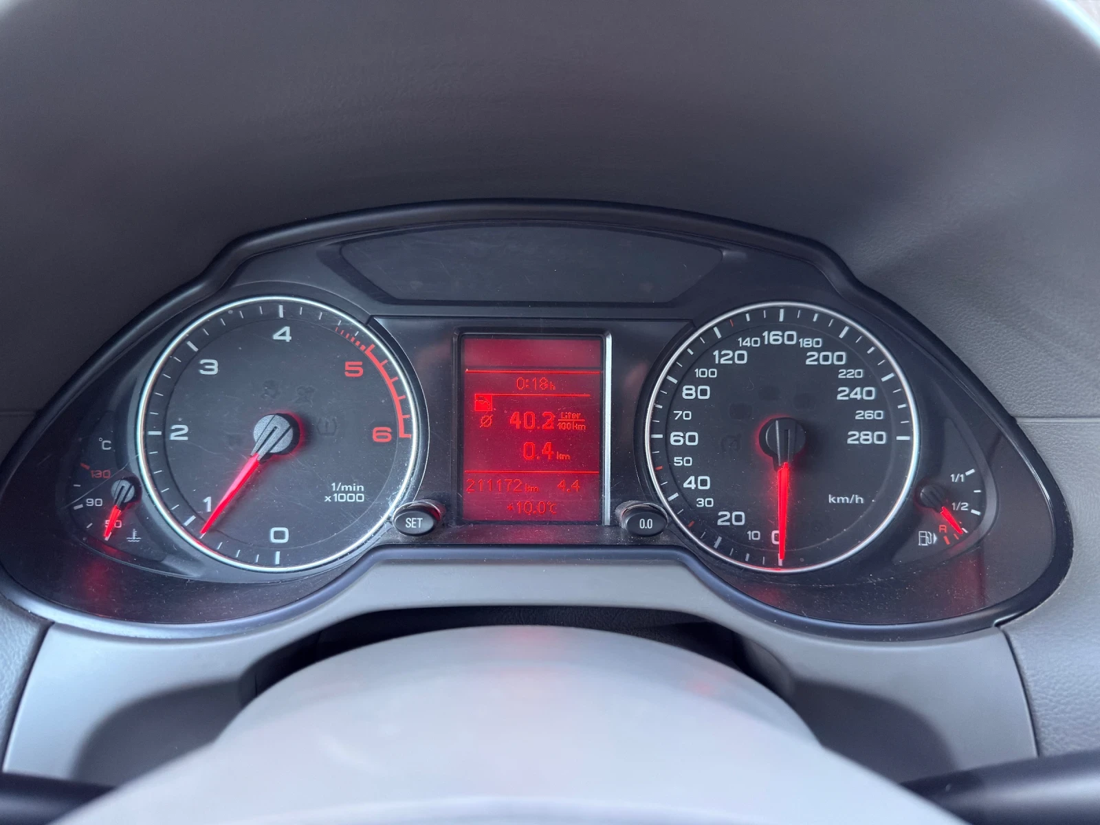 Audi Q5 2.0TDI* 170k.c* quattro* PANORAMA* ITALIA* , снимка 16 - Автомобили и джипове - 53829979