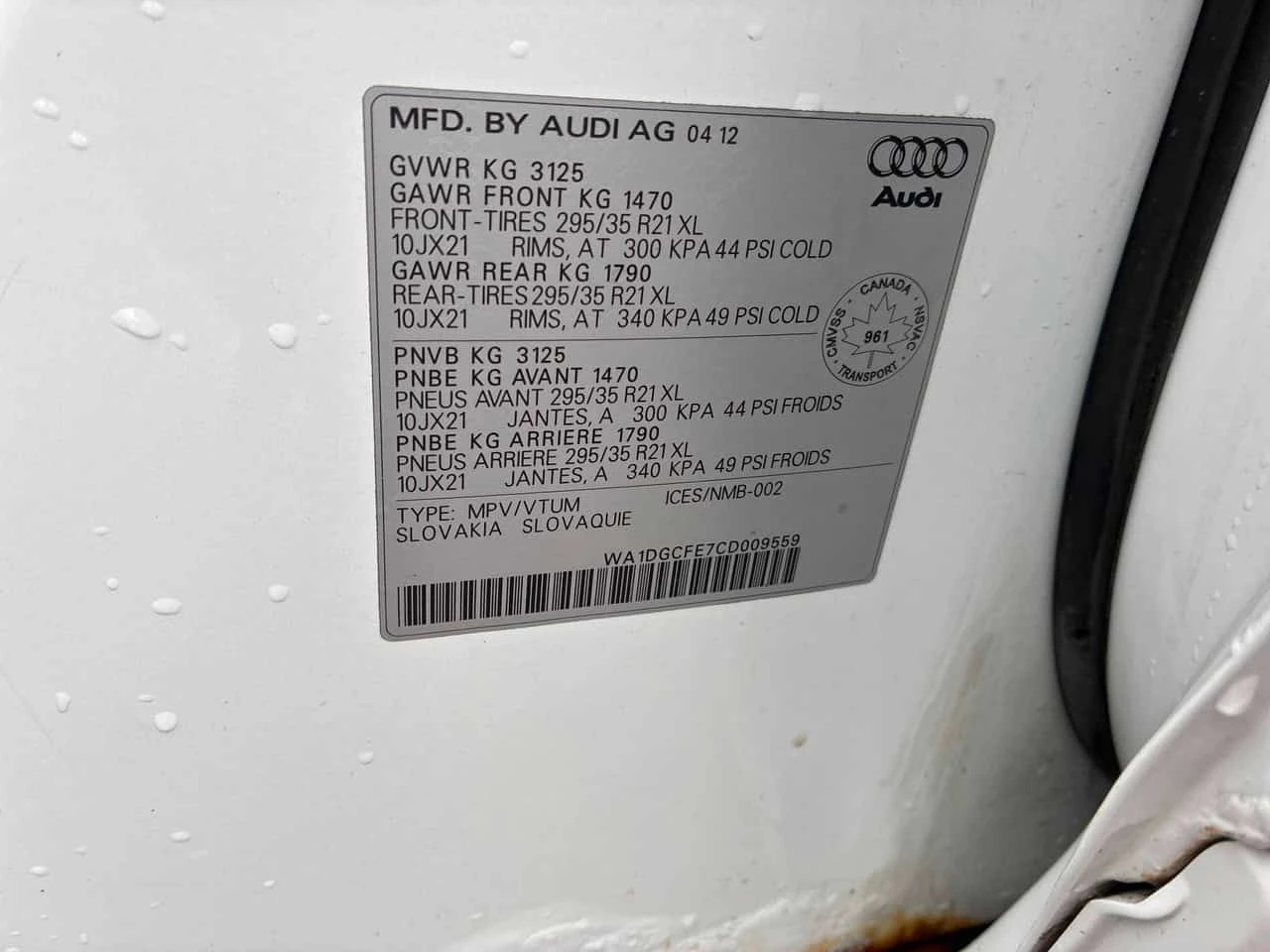 Audi Q7 * 3.0L * CARFAX * BOSE * ОБДУХВАНЕ * ТЕЛЕВИЗОРИ, снимка 11 - Автомобили и джипове - 54047309