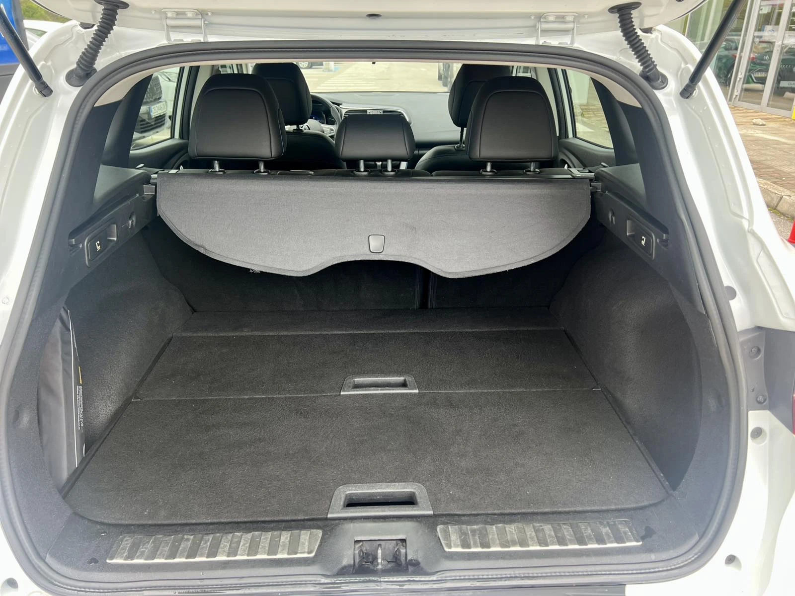 Renault Kadjar  LIMITED / 1.3 TCe / 140 к.с. / EDC / LED, снимка 16 - Автомобили и джипове - 54282958