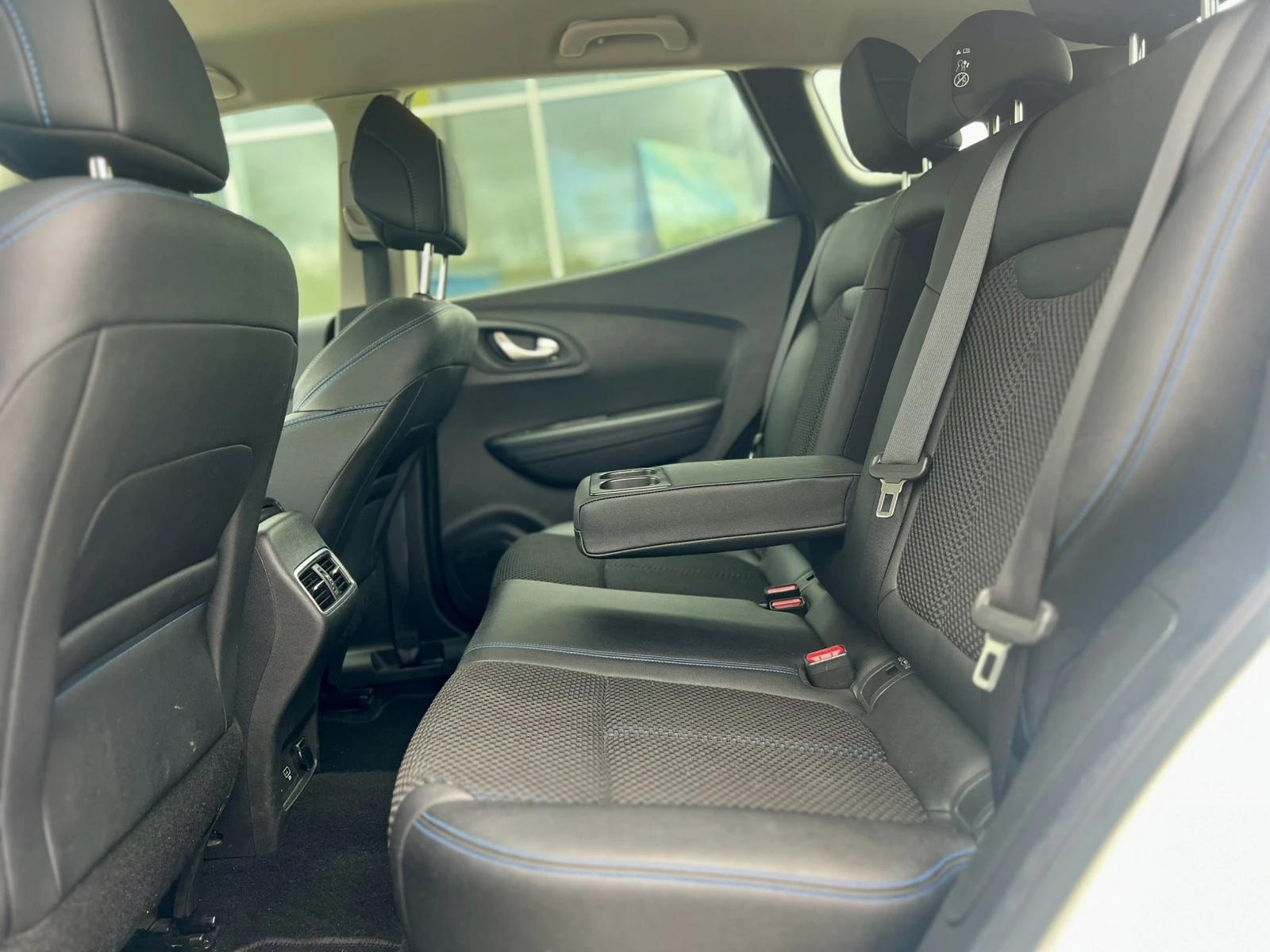 Renault Kadjar  LIMITED / 1.3 TCe / 140 к.с. / EDC / LED, снимка 15 - Автомобили и джипове - 54282958