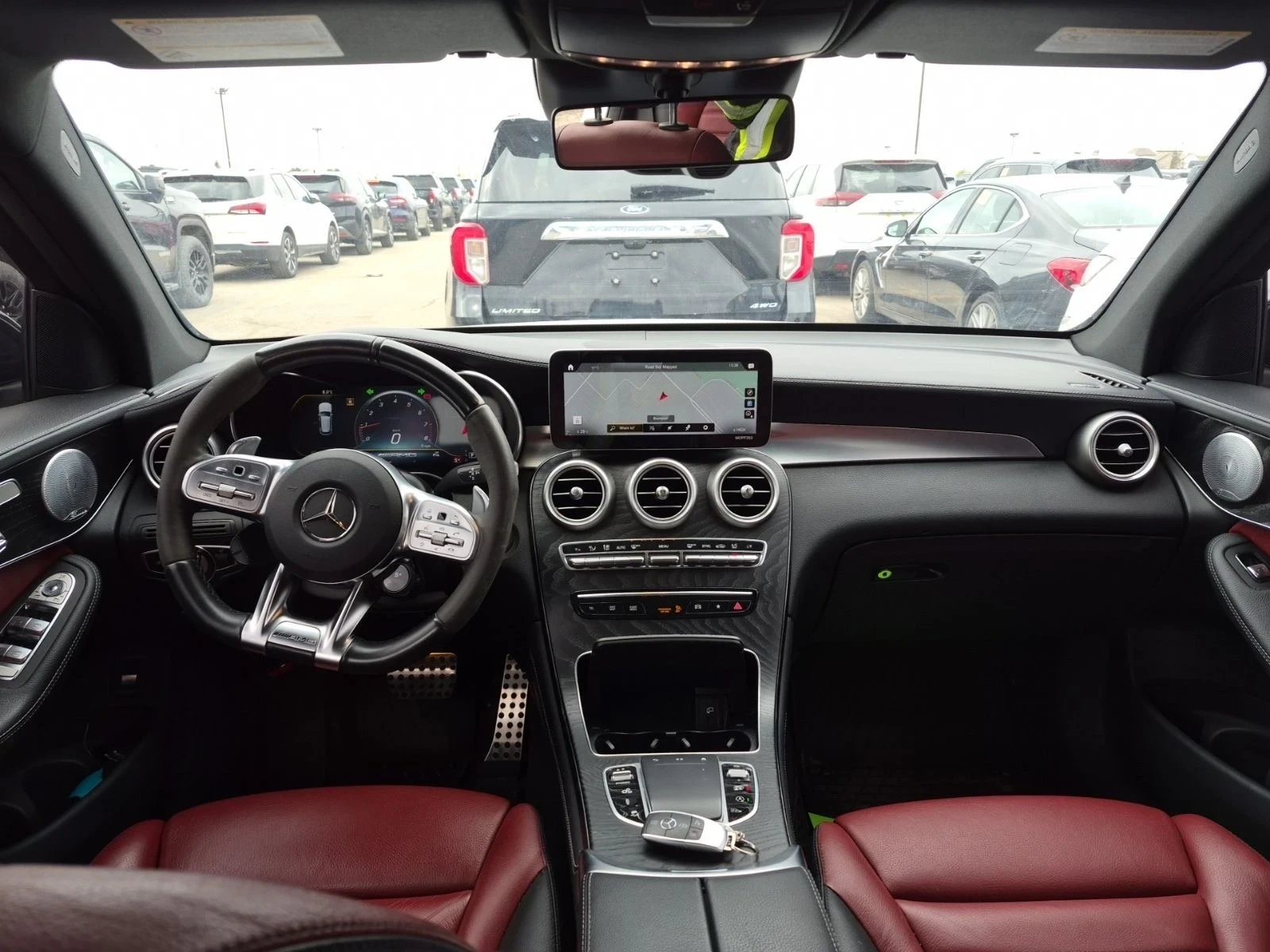 Mercedes-Benz GLC 43 AMG Digital Cockpit | Burmester | 360 Камери | Пано, снимка 6 - Автомобили и джипове - 54475413