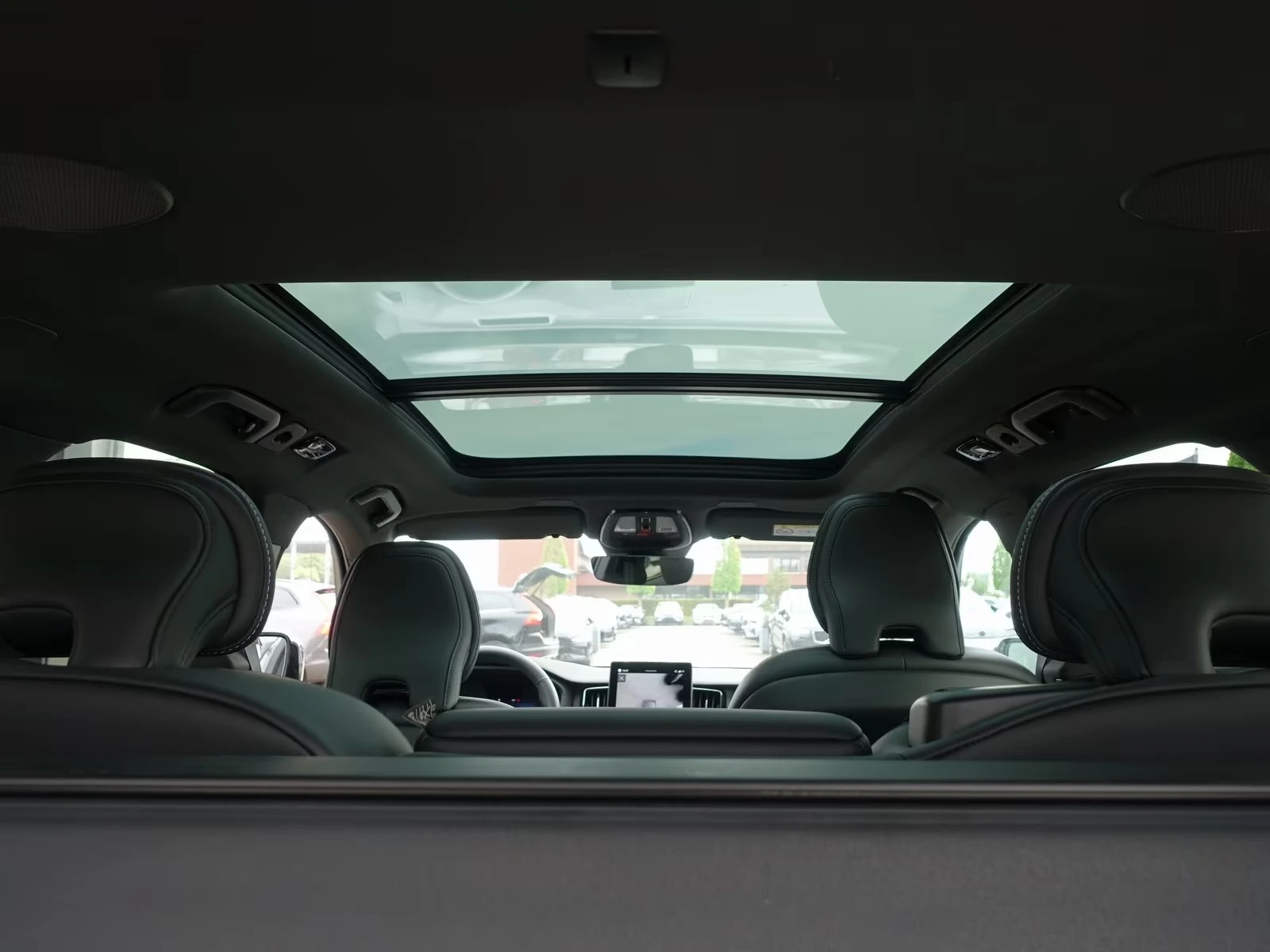 Volvo XC60 NEW 2026 T6 AWD Black Edition Plus, снимка 16 - Автомобили и джипове - 54598249