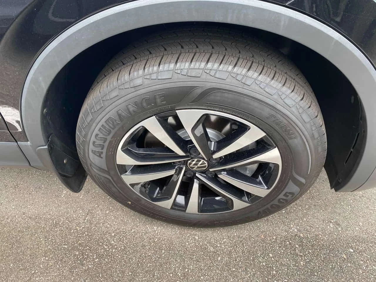 VW Tiguan Trendline / КАМЕРА / ПОДГРЕВИ , снимка 7 - Автомобили и джипове - 54817635