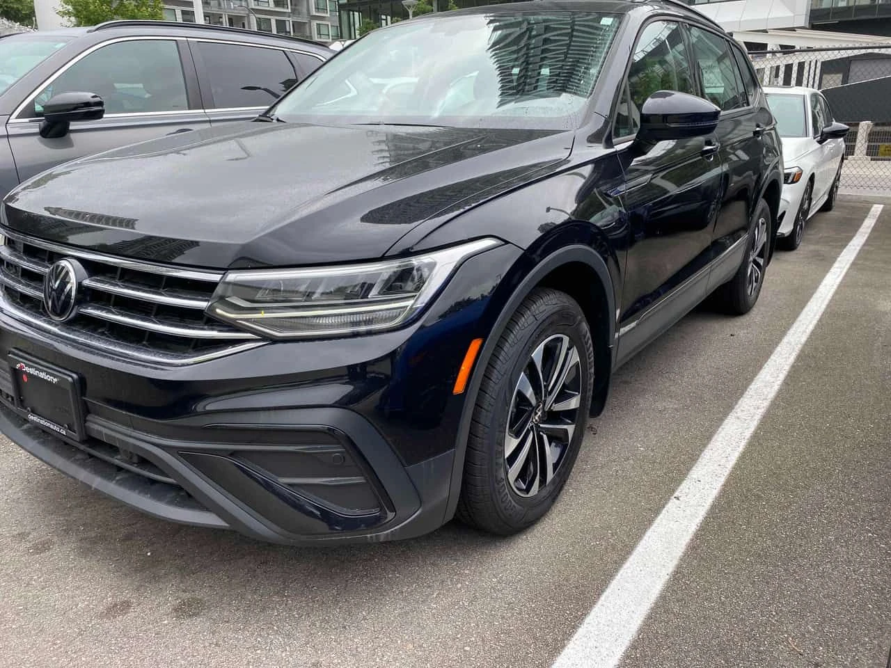 VW Tiguan Trendline / КАМЕРА / ПОДГРЕВИ , снимка 2 - Автомобили и джипове - 54817635