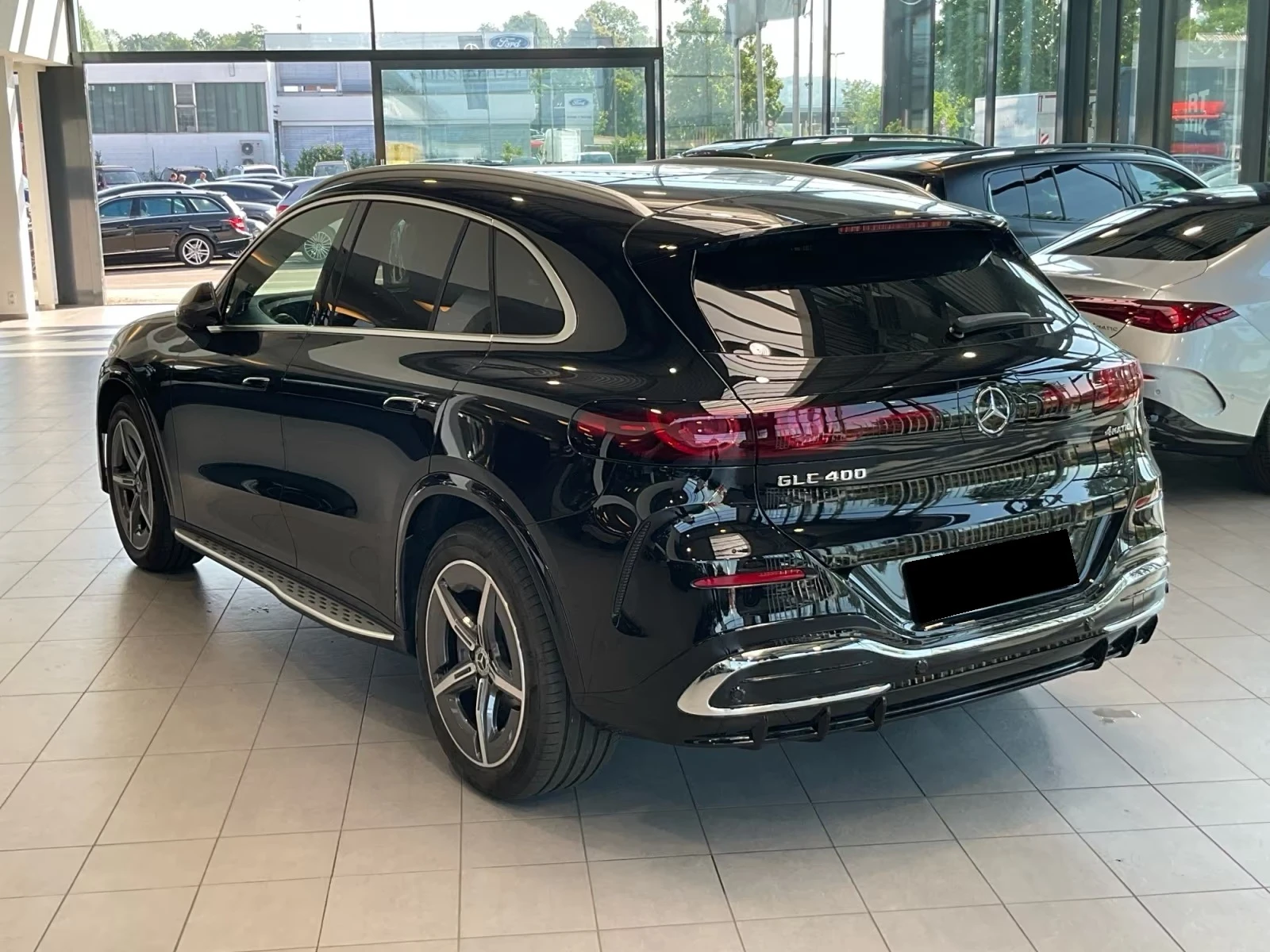 Mercedes-Benz GLC 400 EQ / 4 MATIC / AMG / BURM / 360/ PANO/ SUPERSCREEN, снимка 4 - Автомобили и джипове - 55147429
