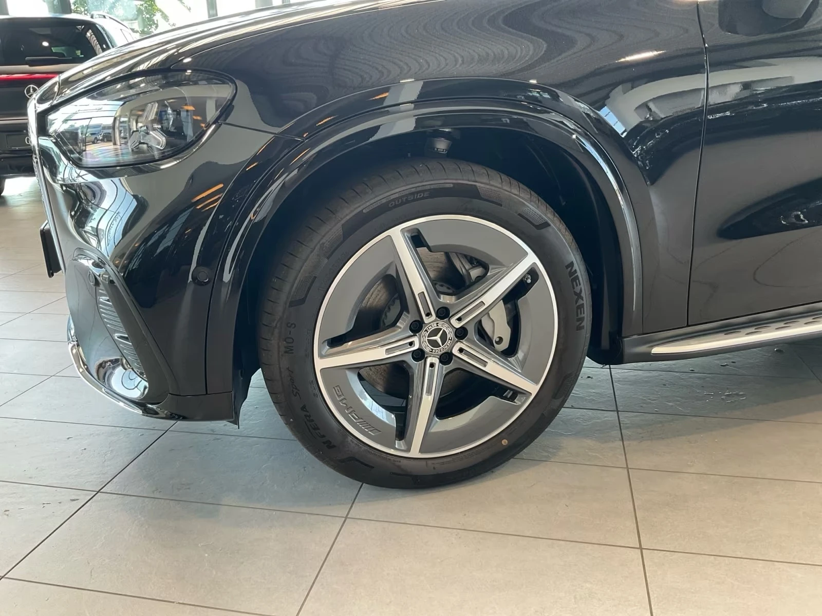 Mercedes-Benz GLC 400 EQ / 4 MATIC / AMG / BURM / 360/ PANO/ SUPERSCREEN, снимка 6 - Автомобили и джипове - 55147429