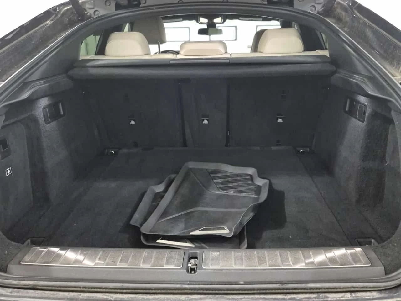 BMW X6 XDRIVE40I| M-ПАКЕТ| HUD| 360| PANO| , снимка 14 - Автомобили и джипове - 55279054