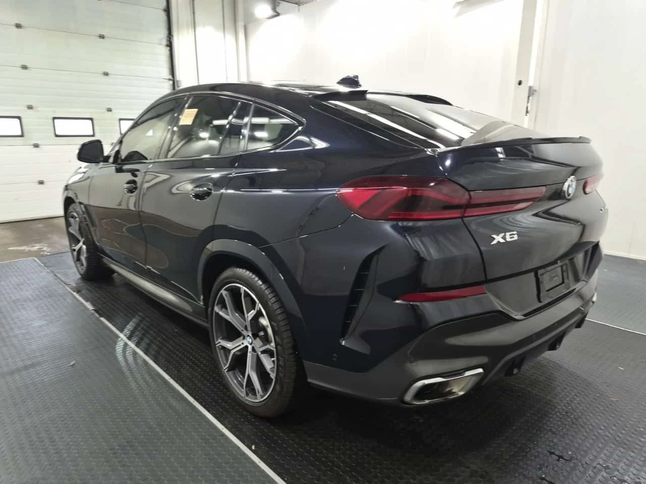 BMW X6 XDRIVE40I| M-ПАКЕТ| HUD| 360| PANO| , снимка 5 - Автомобили и джипове - 55279054