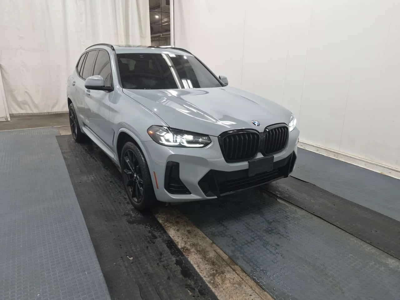 BMW X3 * XDRIVE30I * ГЛАВНО ПРЕДСТАВИТЕЛСТВО НА BMW* , снимка 2 - Автомобили и джипове - 55613631