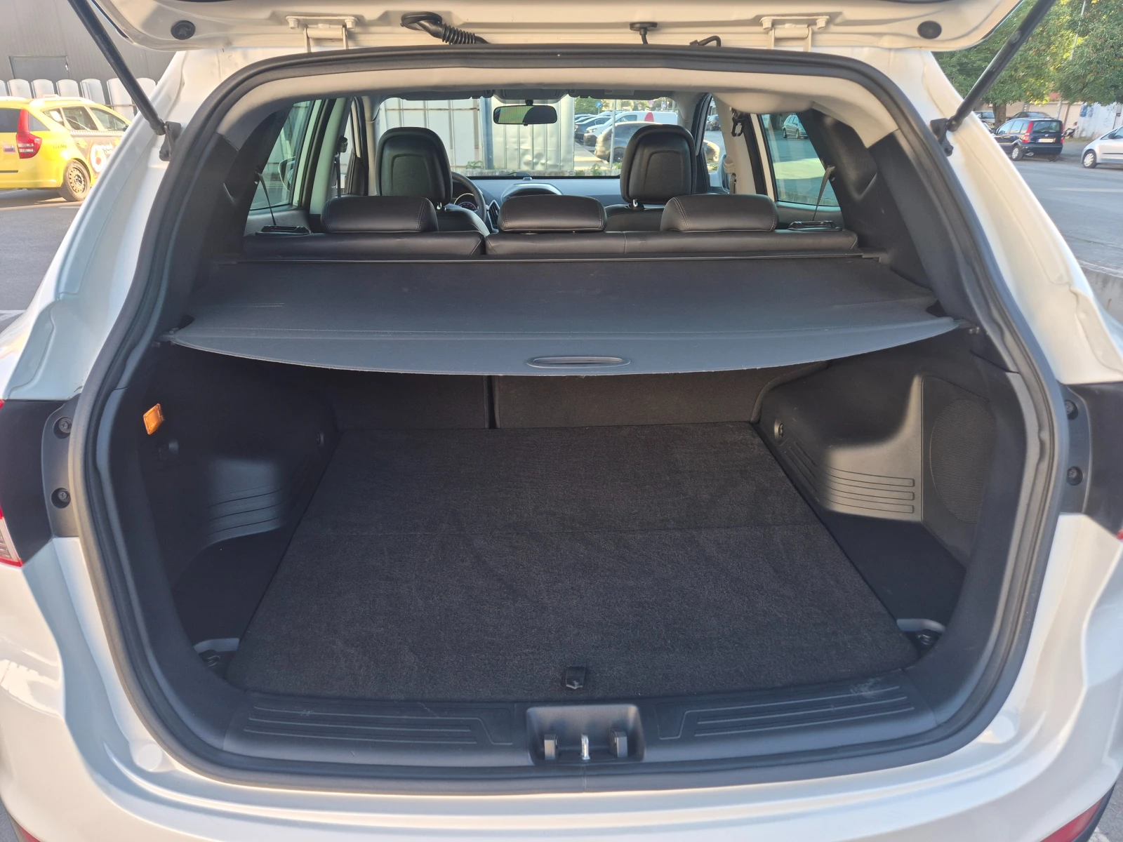 Hyundai IX35 2.0CRDI4x4 , снимка 10 - Автомобили и джипове - 56351201